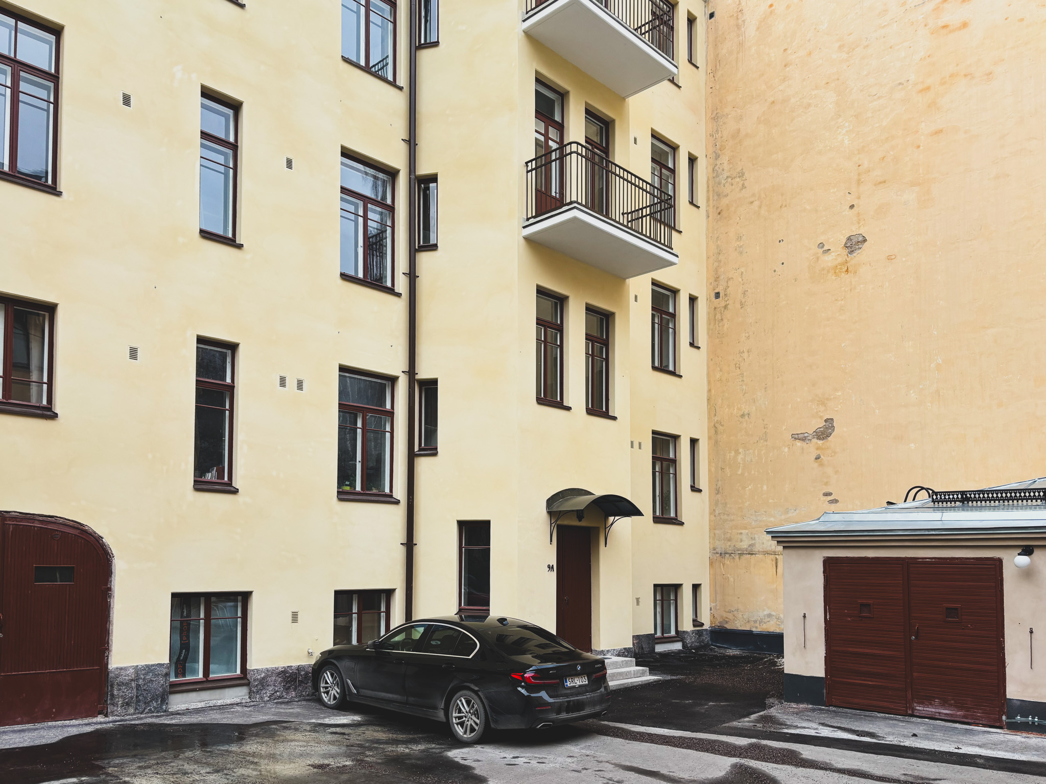 Kauppiaankatu 9 ja 11